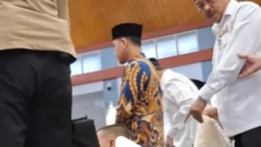 Beberapa Pihak Tepis Video Viral Jemaah Diusir Paspampres Saat Gibran Salat Jumat