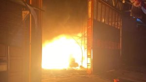 Toko Material di Citereup Bogor Terbakar Hebat, Enam Unit Damkar Dikerahkan Padamkan Api