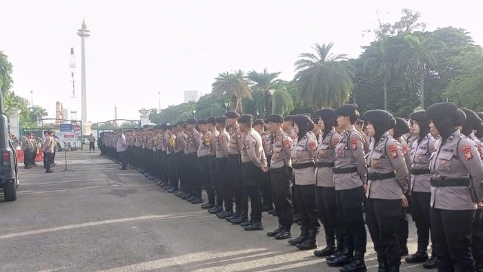 1.963 Petugas Disiagakan Jelang Demo Buruh di Silang Monas
