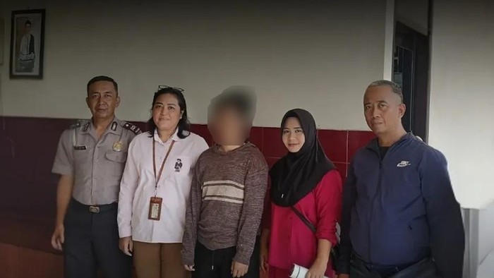 Hilang Dua Hari, Wanita Asal Bogor Ditemukan Kebingungan di Jakbar dan Dipulangkan Polisi